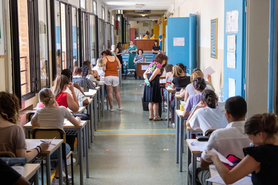 Cento, maturità a 45 anni. I cento centesimi del seralista Luca