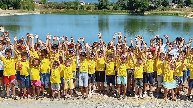 Scuola di pesca per 60 bambini ai laghi di Isola Bassa