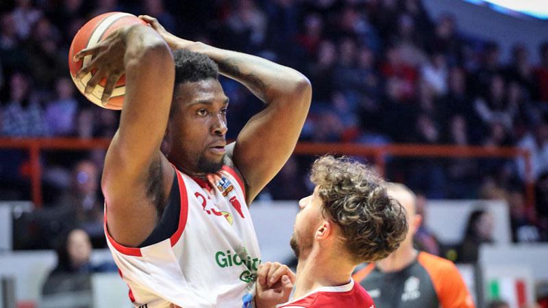 Jordon Varnado resta a Pistoia: «Il pilastro della nuova squadra»<br>
