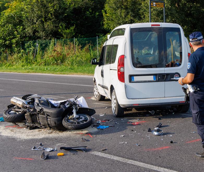 Schianto fatale, «siamo sconvolti»  Fabrizio, una vita in Mediaworld