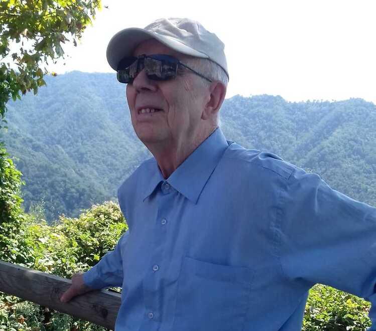 Livorno, addio al diacono Piero: l’ex carrozziere che amava la pittura