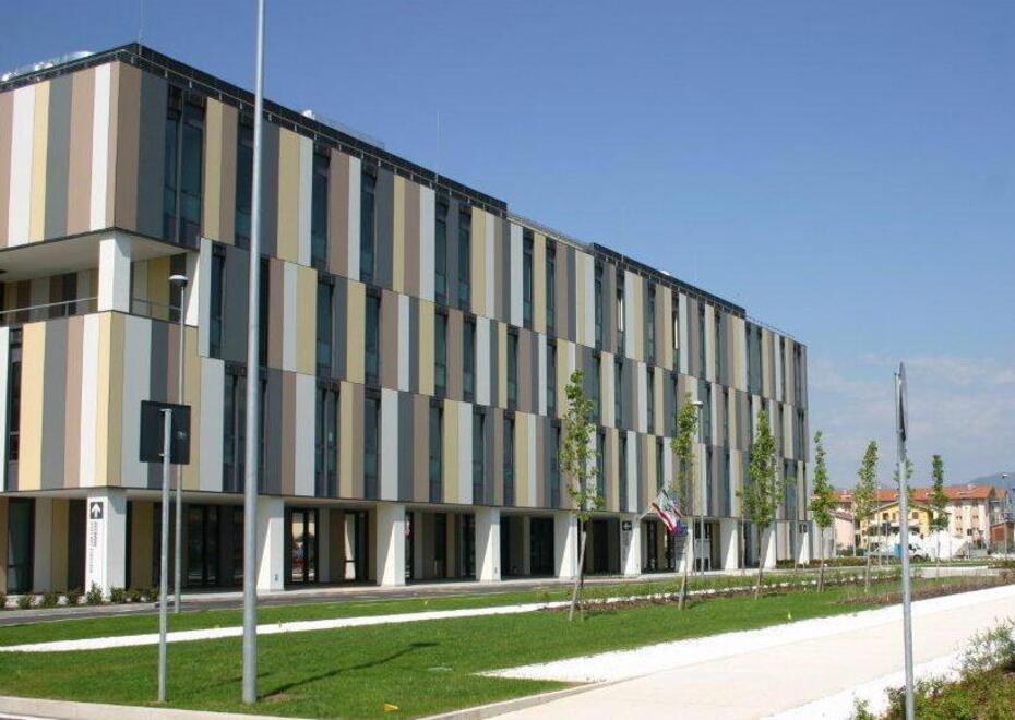 Lucca, paziente aggredisce un’infermiera cercando di fuggire dall’ospedale