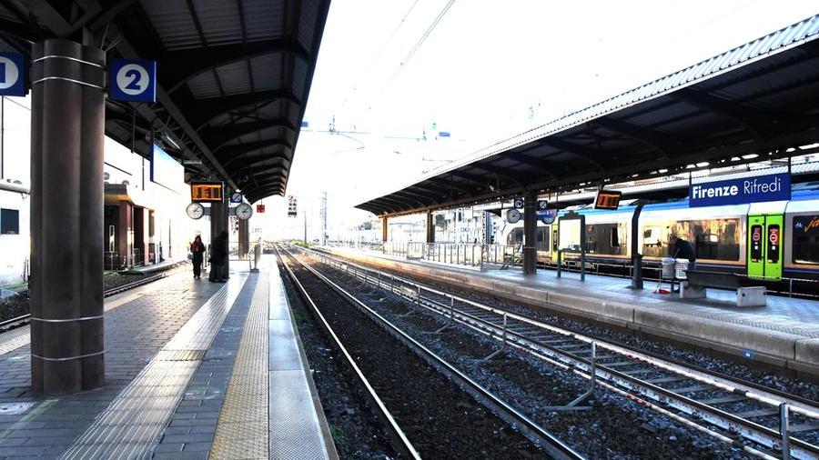 Firenze, circolazione ferroviaria in tilt: investito un uomo tra le stazioni di Cascine e Rifredi