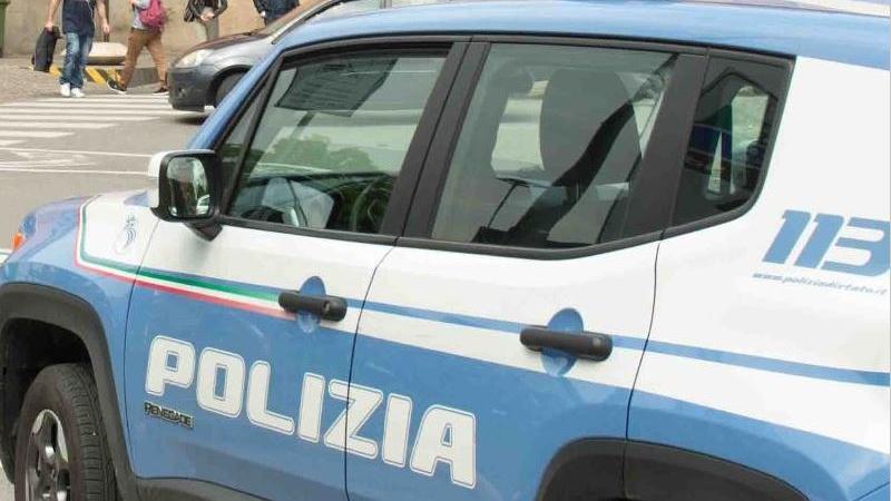 Ferrara, ruba cosmetici per 1.700 euro. Furti nei negozi, tre denunciati