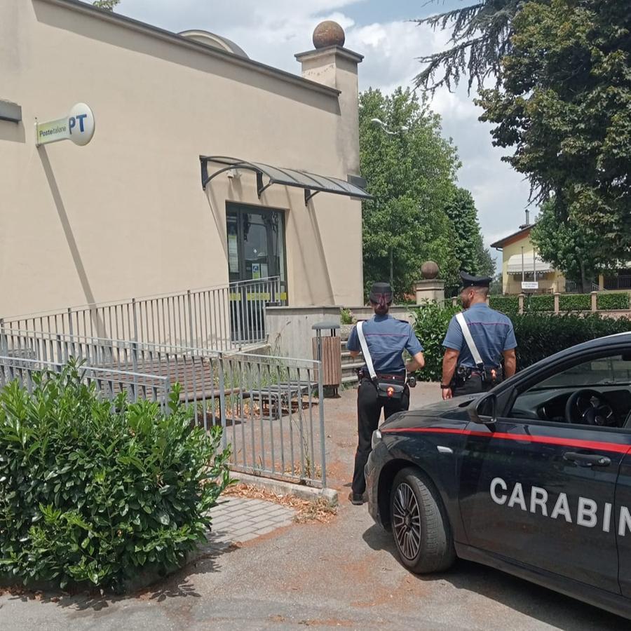 Va in escandescenza e costringe alla chiusura l’ufficio postale di Guastalla, denunciato