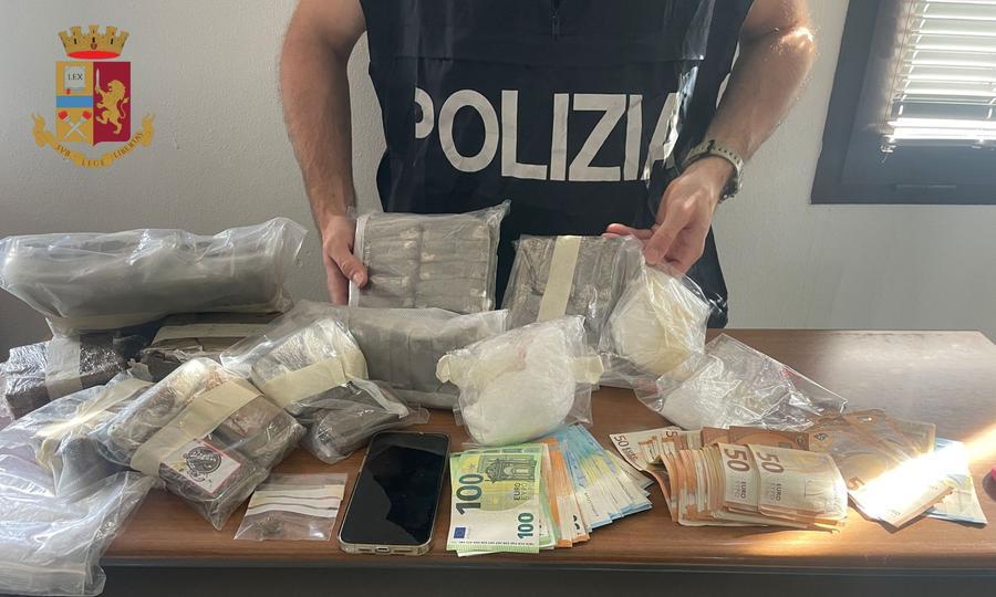 Modena, operaio nascondeva la droga in garage: arrestato