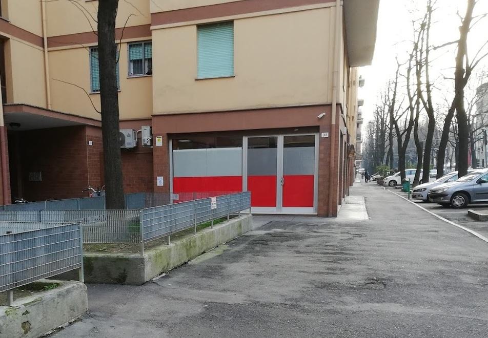 Modena, al Caf rissa tra addetto e cliente 