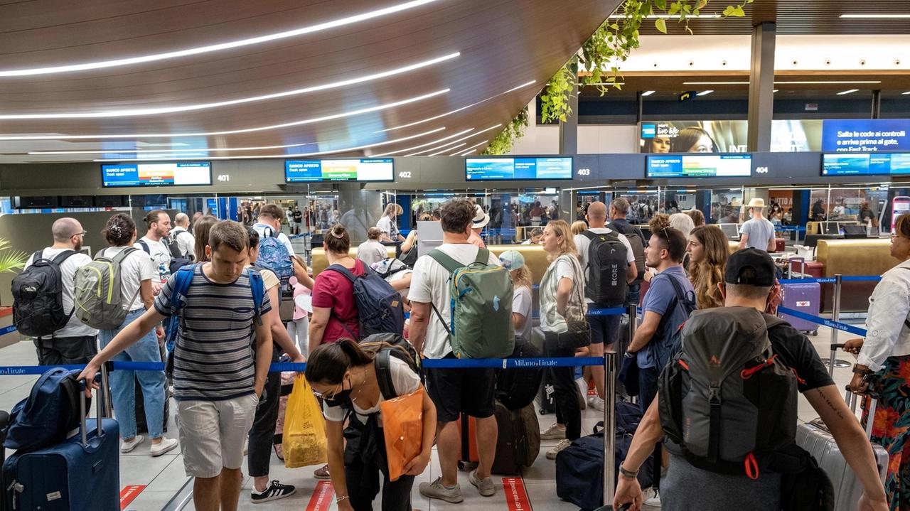 Caro-vacanze: è un maxi salasso, la spesa è di quattro miliardi in più