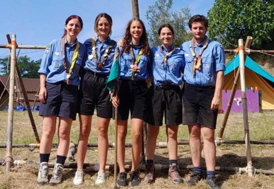 <usng-titolo>Valdera, orgoglio scout con Elena e Sophie Marie</usng-titolo><br type="_moz" />
