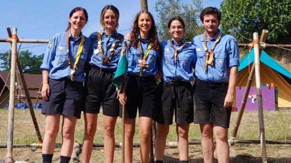 <usng-titolo>Valdera, orgoglio scout con Elena e Sophie Marie</usng-titolo><br type="_moz" />