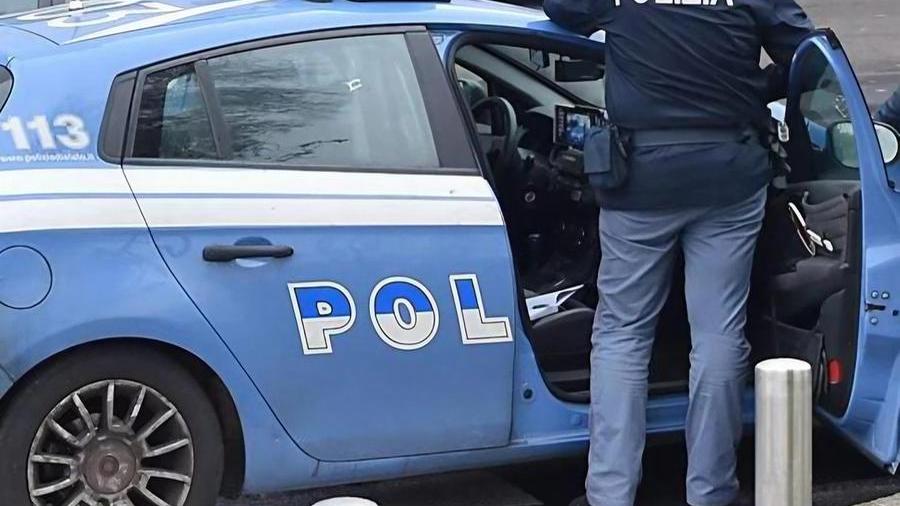 Orbetello, noleggio di camper abusivo: la polizia controlla i turisti