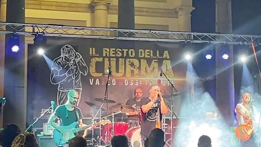 A Vada la guerra dei decibel continua, lanciata una raccolta di firme: «Facciamo vivere la movida»