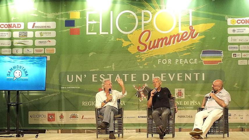 Nello spazio con Ferrara: sul palco di Eliopoli Summer il cosmologo della Normale