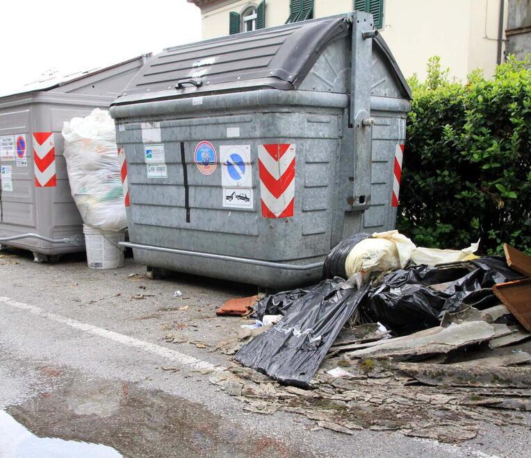 A Pescia si lavora al porta a porta: «Possibile aumento delle bollette»
