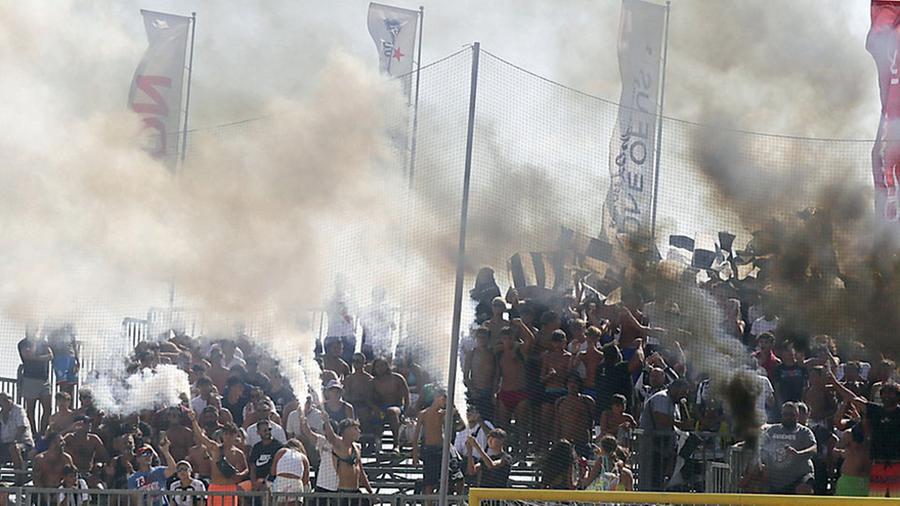 Il Viareggio soffre ma passa in semifinale.  Ora il Pisa dei tanti ex