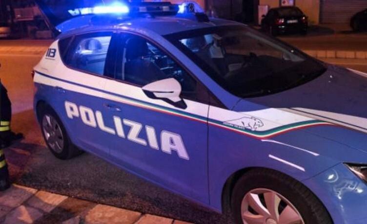 Pisa, rissa finita nel sangue in centro: quattro feriti con una lama