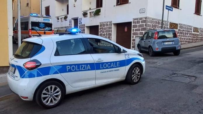 Porto Torres, scontro fra auto: tre persone ferite