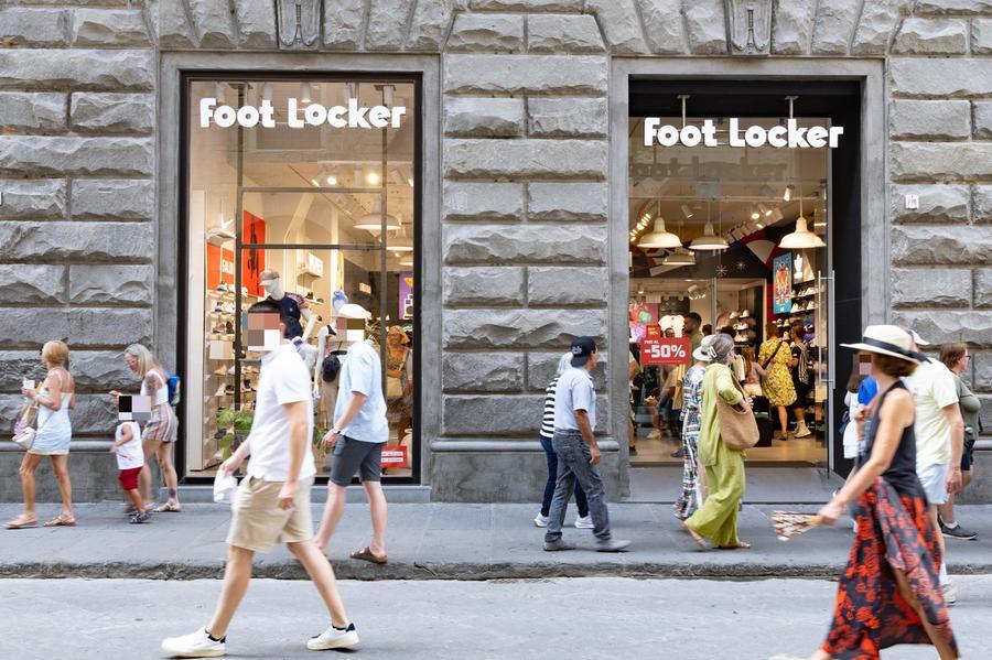 Firenze, trasferimenti e chiusure: nel risiko degli affitti scappano anche catene e multinazionali
