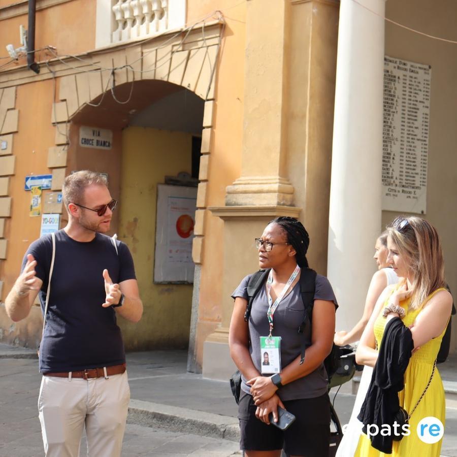 Gli espatriati ciceroni volontari per le delegazioni
