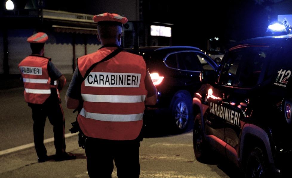Carpi, esce di casa nel cuore della notte e muore: trovato senza vita un 44enne in via Gramsci 