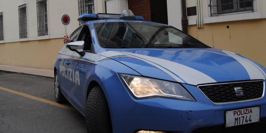 Mirandola, picchiato per una ragazza 