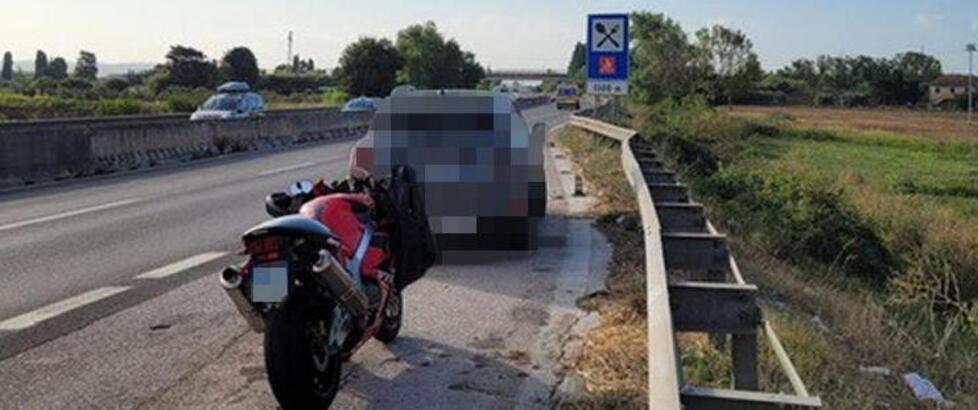 Un motociclista: «Sono stato aggredito dopo un sorpasso, cerco testimoni per fare denuncia»