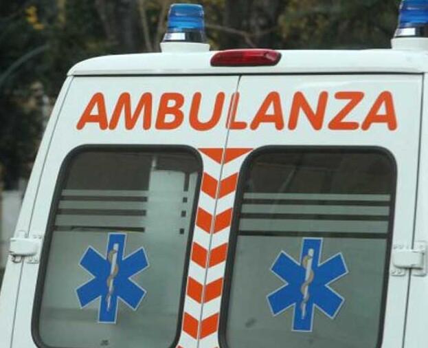 Rientra in casa prima di cena e trova il fratello senza vita