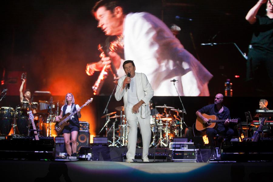 Gianni Morandi ad Alghero, il trionfo dell’allegria