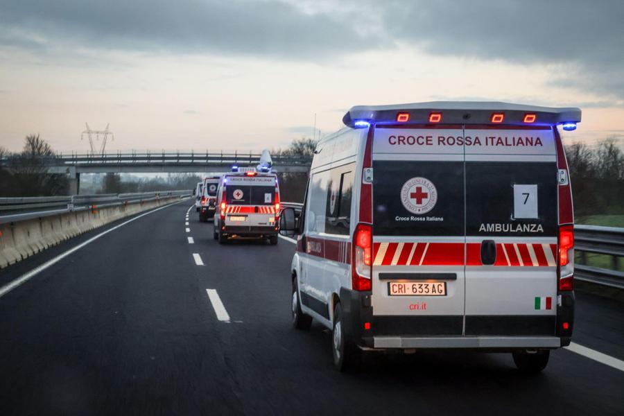 Cinque Feriti In Uno Schianto Tra Moto E Auto A Baiso, Uno è Grave ...