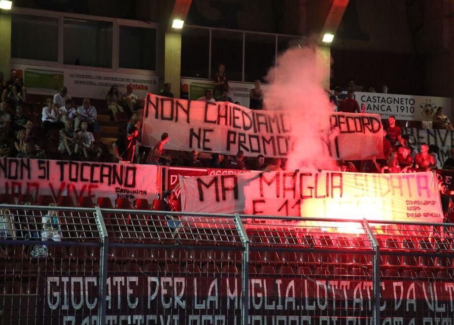 Il “buongiorno” del Pontedera e una notte di festa, entusiasmo e amore