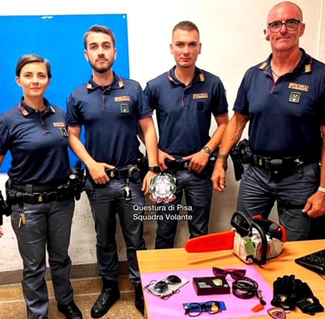 Pisa, filmati mentre rubano su un'auto: denunciati