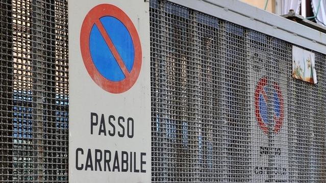 Passi carrabili a Pontedera, ricorsi in arrivo: «Non tutti devono pagare»