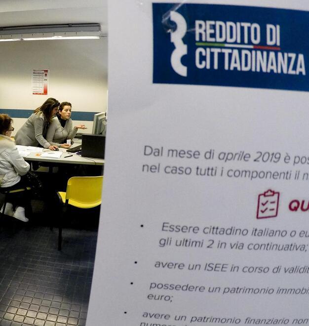 Modena, addio al reddito di cittadinanza: «In città lo perdono in 1.600» 
