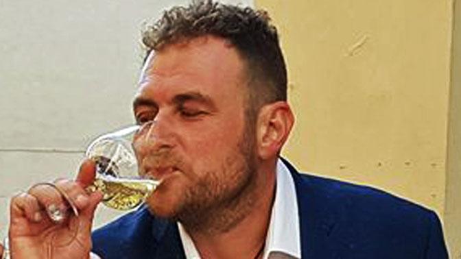 Addio “Papo”: malore stronca artigiano e volontario di 49 anni. Lascia 4 figli