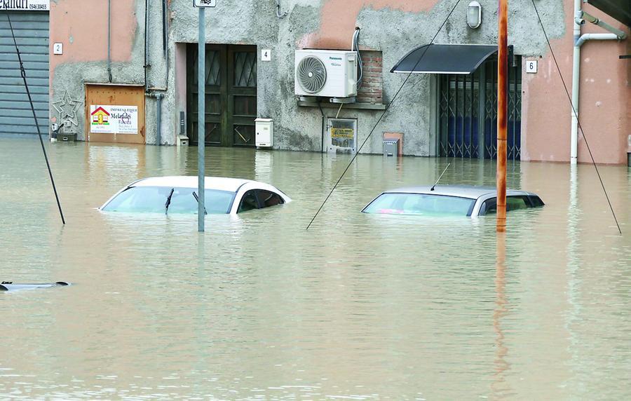 Alluvione maggio, la Regione: «Per l’auto da rottamare niente tassa auto per il 2023»