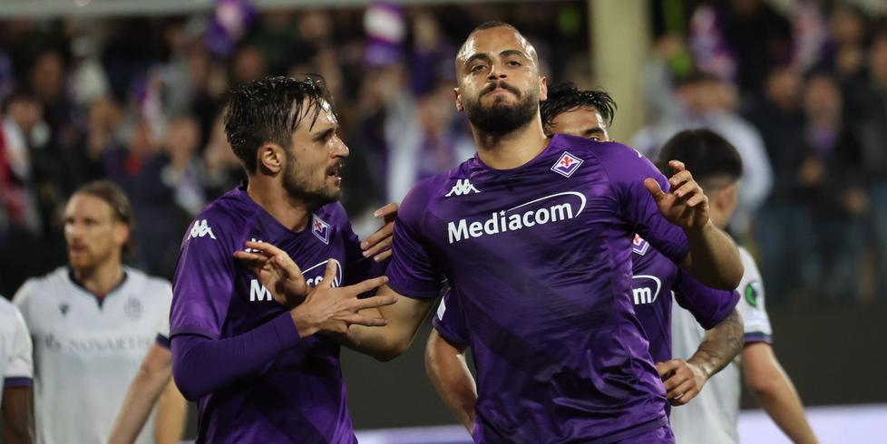 La Fiorentina si presenta ai tifosi: oltre 7mila per il test a Grosseto