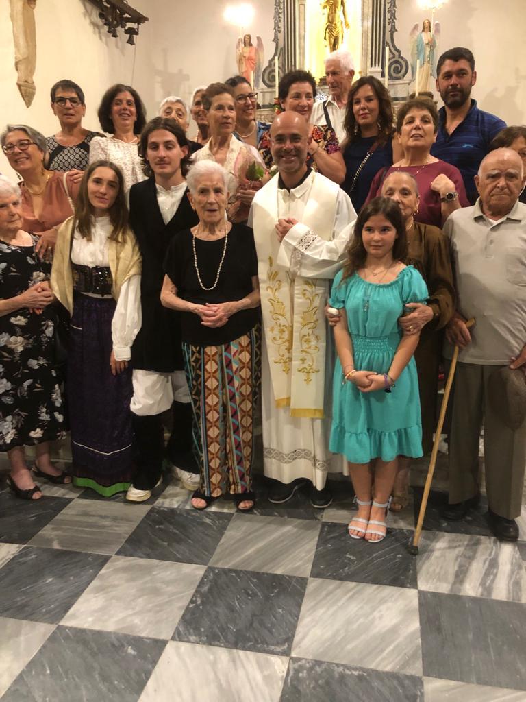 Escalaplano festeggia la neo centenaria Giulia Porcedda: tanto lavoro, una bella famiglia e la passione per i viaggi e le tradizioni sarde