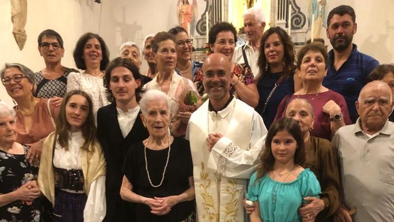 Escalaplano festeggia la neo centenaria Giulia Porcedda: tanto lavoro, una bella famiglia e la passione per i viaggi e le tradizioni sarde