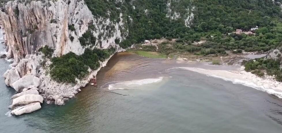 Cala Luna, 500 ingressi al giorno: in arrivo una circolare del prefetto