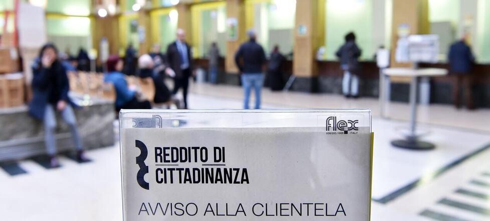 Tagli al Reddito di cittadinanza: nell’isola oltre 10mila “esodati”