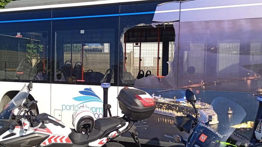 Il bus coinvolto nell'incidente (foto Daniele Stefanini/SIlvi)