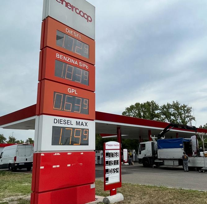 Prezzi a confronto, benzinai ferraresi in regola. «Ma i cartelli non li abbiamo notati»<br>
