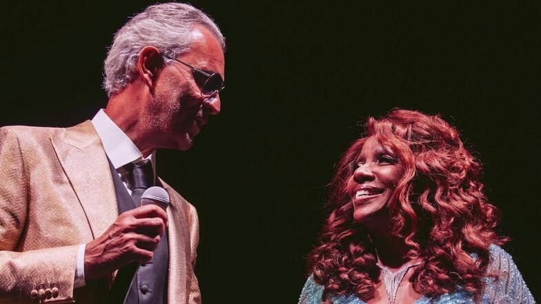 Ospiti vip e beneficenza a villa Alpebella, la soddisfazione di Bocelli: «Una serata memorabile»