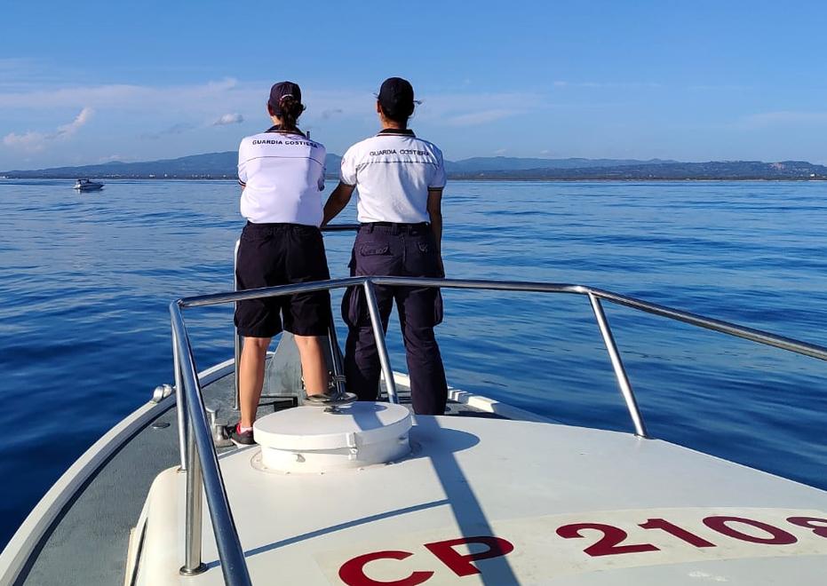 Piombino, 15 persone salvate dal mare a luglio: Guardia costiera in azione