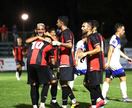 La Lucchese sorride: tre reti per il debutto