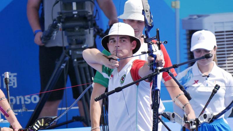 Matteo Bilisari, tesserato con la Compagnia Maremmana Arcieri, durante una delle competizioni dei Giochi mondiali universitari