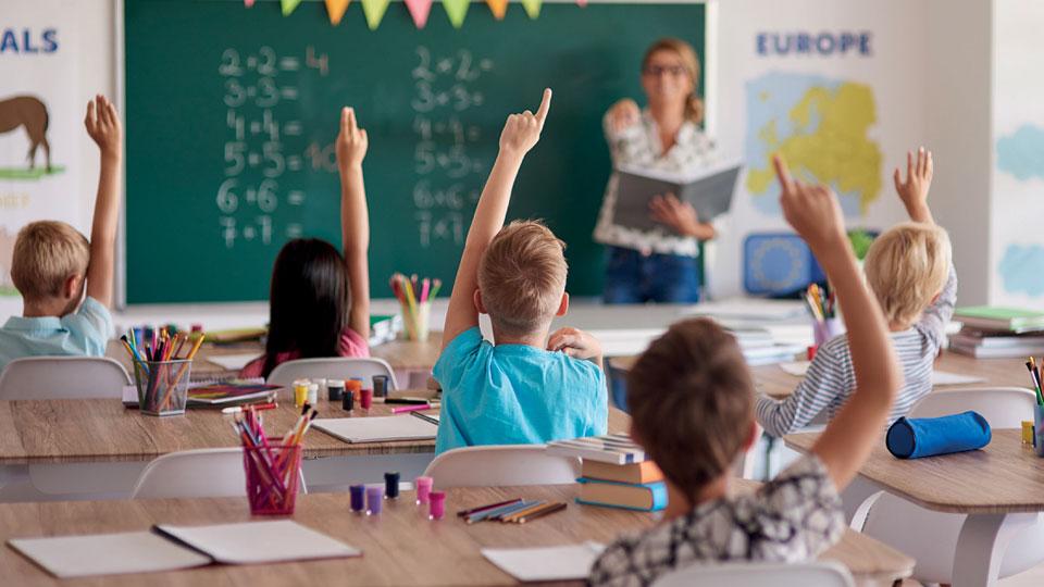 Scuola, ecco gli organici di fatto a Lucca: una pezza sulle “classi pollaio”