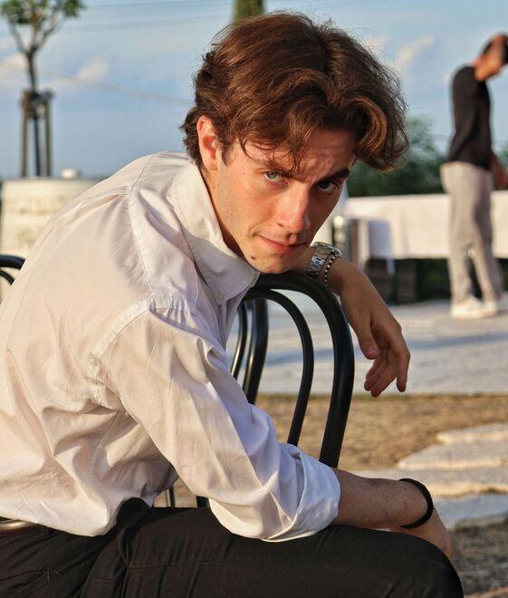 Il tiktoker Samuel Dibe si racconta «Faccio video, sogno di fare l’attore»