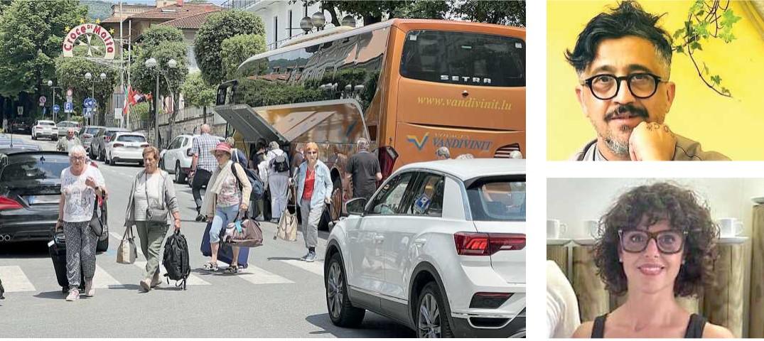 Alcuni turisti scendono dall’autobus in viale IV Novembre (foto Nucci). Accanto Simone Malucchi del ristorante Casa Gala a Montecatini Alto e Deborah Della Ratta dell’Hotel Alba