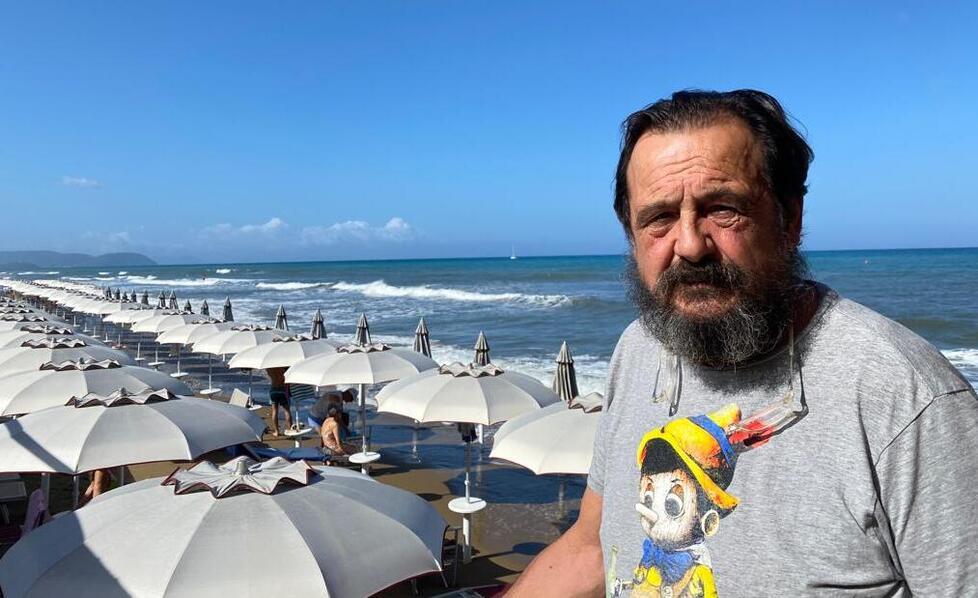 Lo storico balneare di San Vincenzo lancia l’allarme: «Qui la costa è ferita da troppi anni»